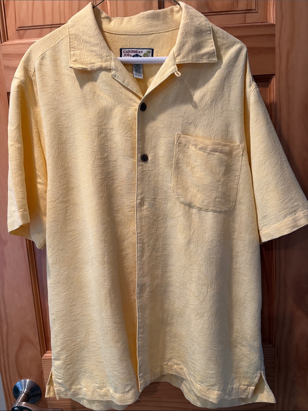 Caribbean Joe Men’s Pale Yellow Short-Sleeve Button-Down Camp Shirt